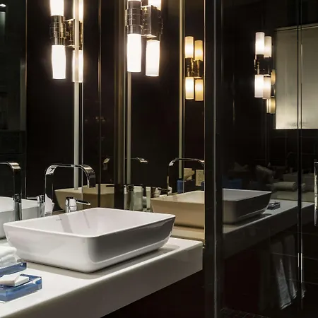Hyatt Centric Street 4*