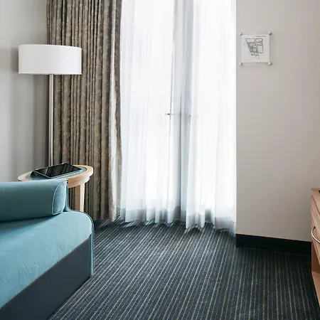 Hotel World Center