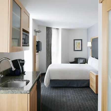 Hotel World Center 4*