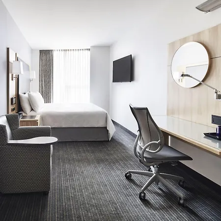 World Center 4*