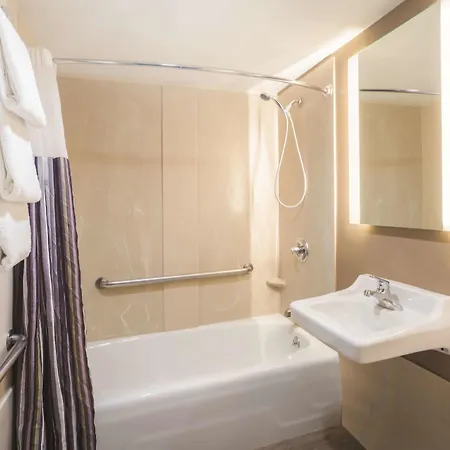 La Quinta By Wyndham Brooklyn Downtown Hotel