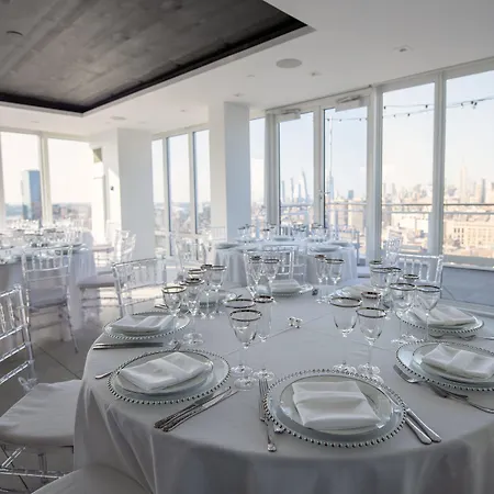 Nomo Soho 4*