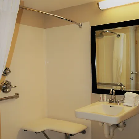 Ramada By Wyndham Staten Island New York