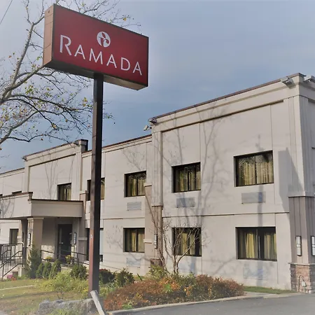 Ramada By Wyndham Staten Island Hotel 3*