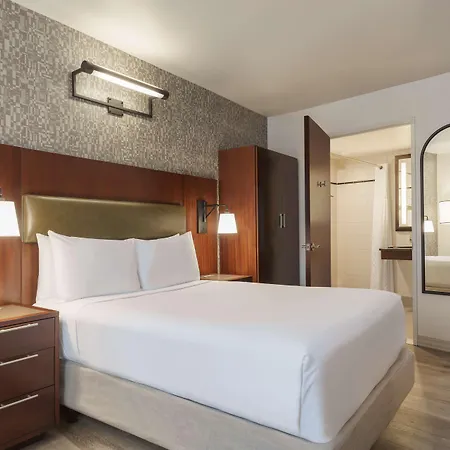 Hotel Doubletree By Hilton Downtown