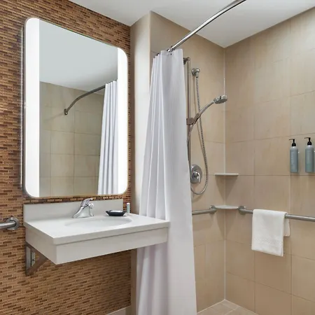 Courtyard By Marriott Manhattan / Soho Hotel