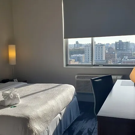 Hotel Fairfield & By Marriott Brooklyn New York