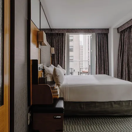 The Jewel Hotel, Hotel New York