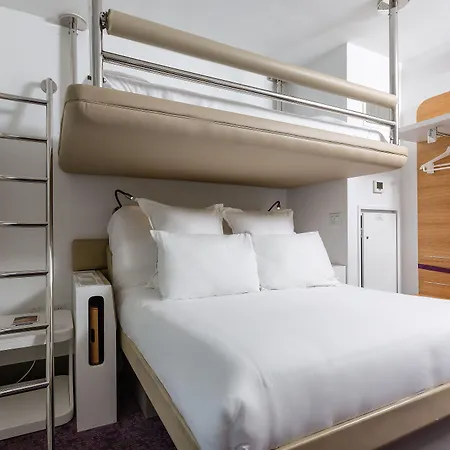Yotel Times Square Hotel 4*
