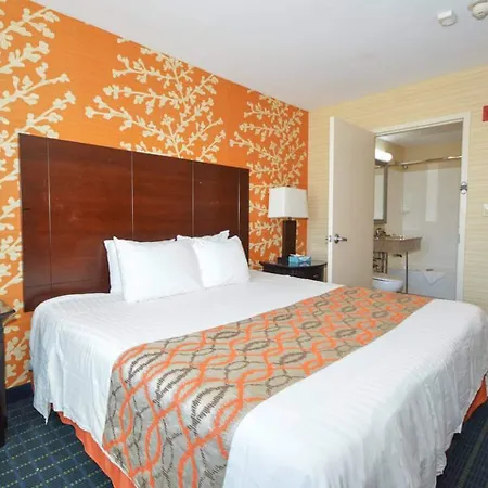 - Laguardia Airport 3* New York