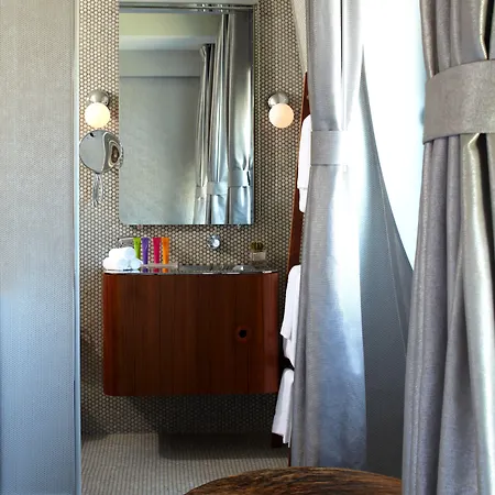 Dream Downtown, By Hyatt 4*