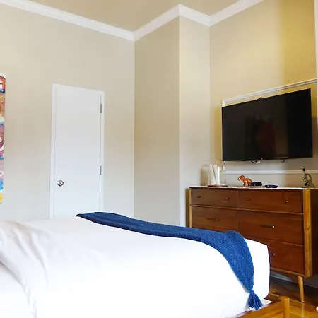 Hotel The Box House (adults Only)