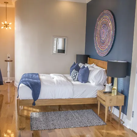 The Box House (adults Only) Hotel