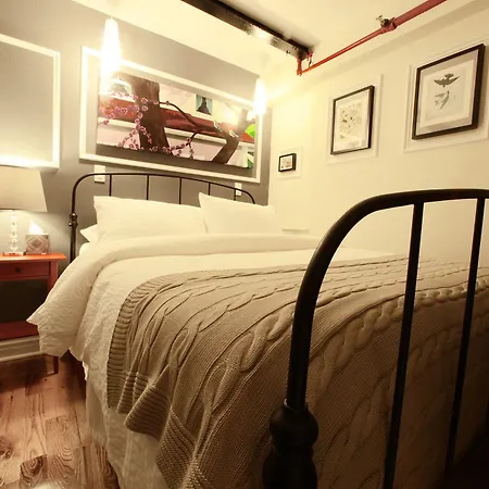 Hotel The Box House (adults Only)