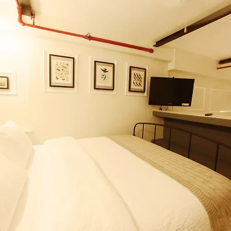 Hotel The Box House (adults Only) 4*