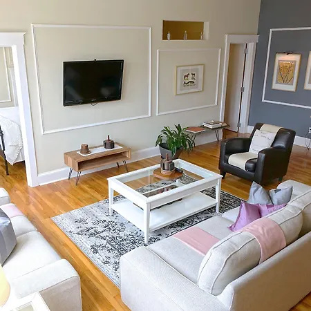 The Box House (adults Only) Hotel