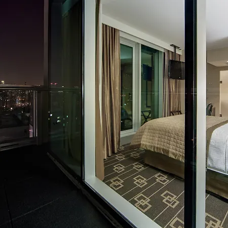 Wyndham Garden Chinatown 4*