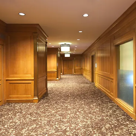 The Westin Grand Hotel 4*