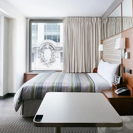 Boutique At Grand 4*