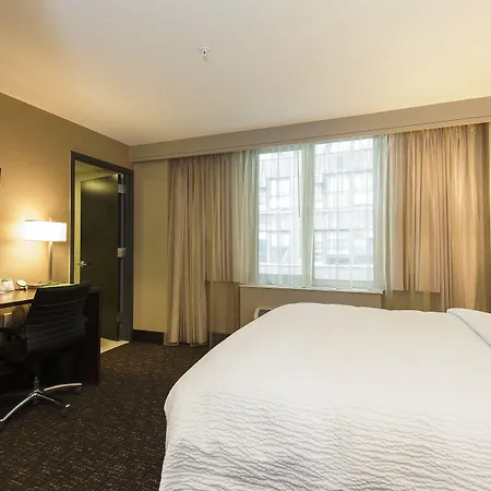Courtyard By Marriott Times Square West Hotel 3*