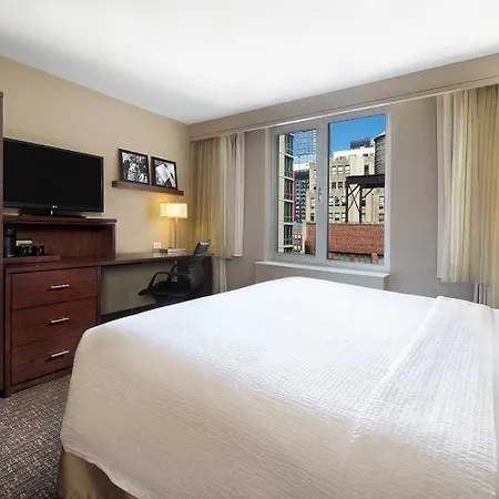 Hotel Courtyard By Marriott Times Square West 3*