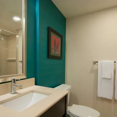 Courtyard By Marriott Times Square West Hotel New York