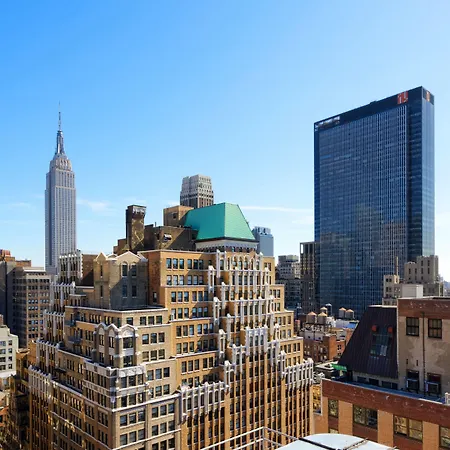 Courtyard By Marriott Times Square West New York