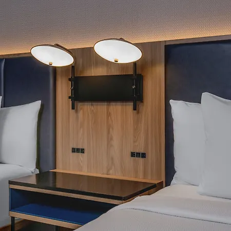 Courtyard By Marriott Times Square West Hotel New York