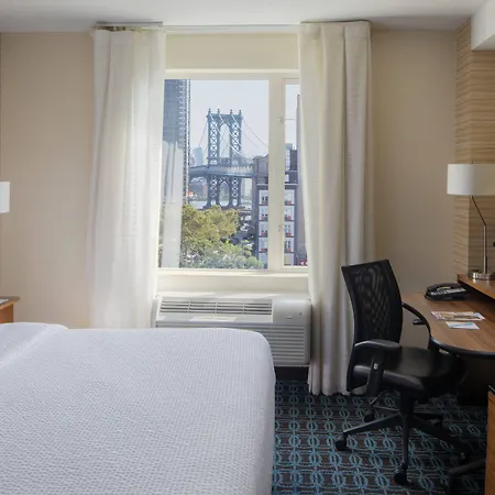 Hotel Fairfield & Manhattan/downtown East 3*