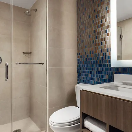 Courtyard By Marriott Manhattan/chelsea