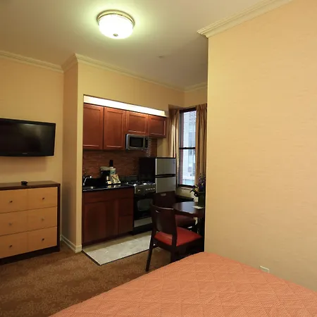 Aparthotel Radio 3*