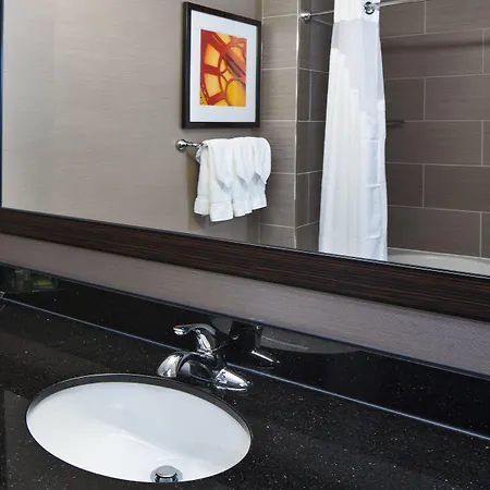 Hotel Fairfield & By Marriott Staten Island New York