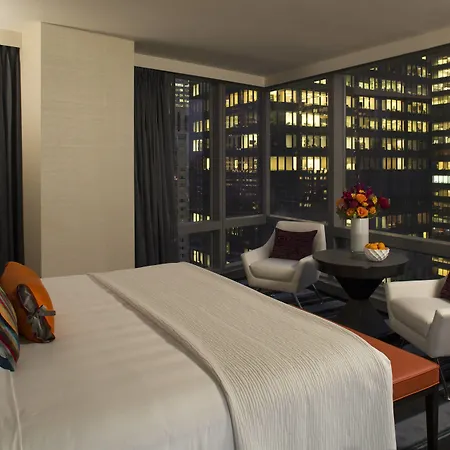 Courtyard By Marriott Manhattan/central Park Hotel 4*