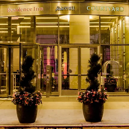 Courtyard By Marriott Manhattan/central Park Hotel 4*