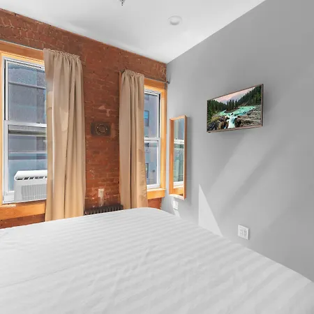 Morris (adults Only) 3*
