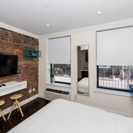 Hotel East Village 3*