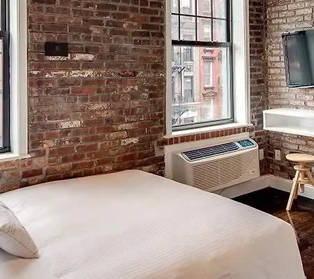 Hotel East Village 3*