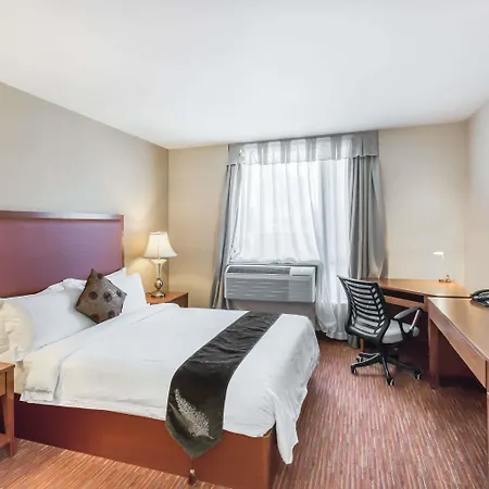 Ramada By Wyndham Flushing Queens New York