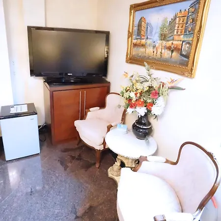 Paris Hotel 3*