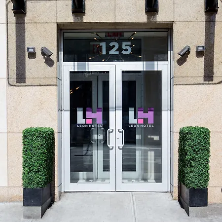 Leon Les Hotel 3*
