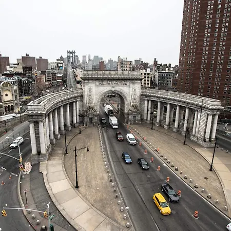 Leon Les New York