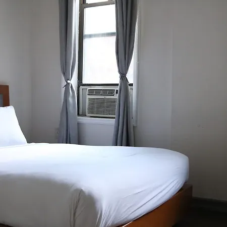 Midtown West 3*