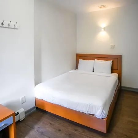Midtown West Hotel 3*