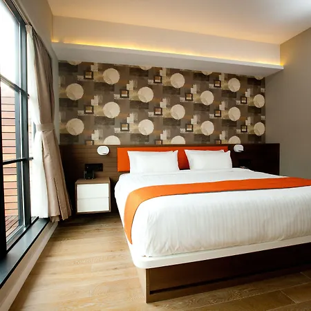 Hotel Nobleden 4*