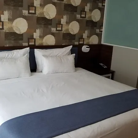 Hotel Nobleden 4*
