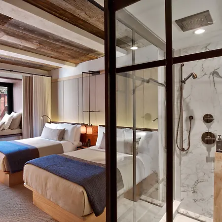 1 Park Hotel New York
