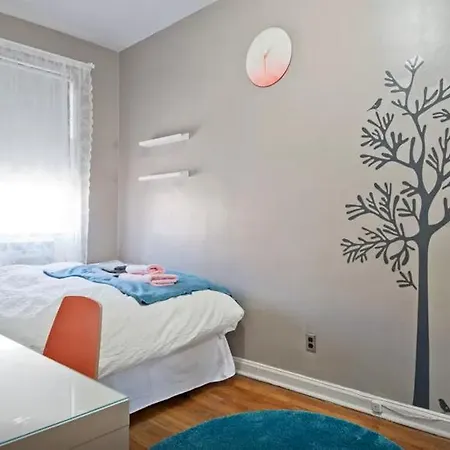 Three-bedroom Central Park East Apartment