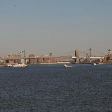 Harbor House 2* New York