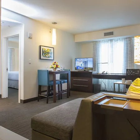 By Marriott The Bronx At Metro Center Atrium New York