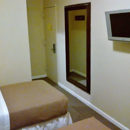 St Marks Hotel 2*